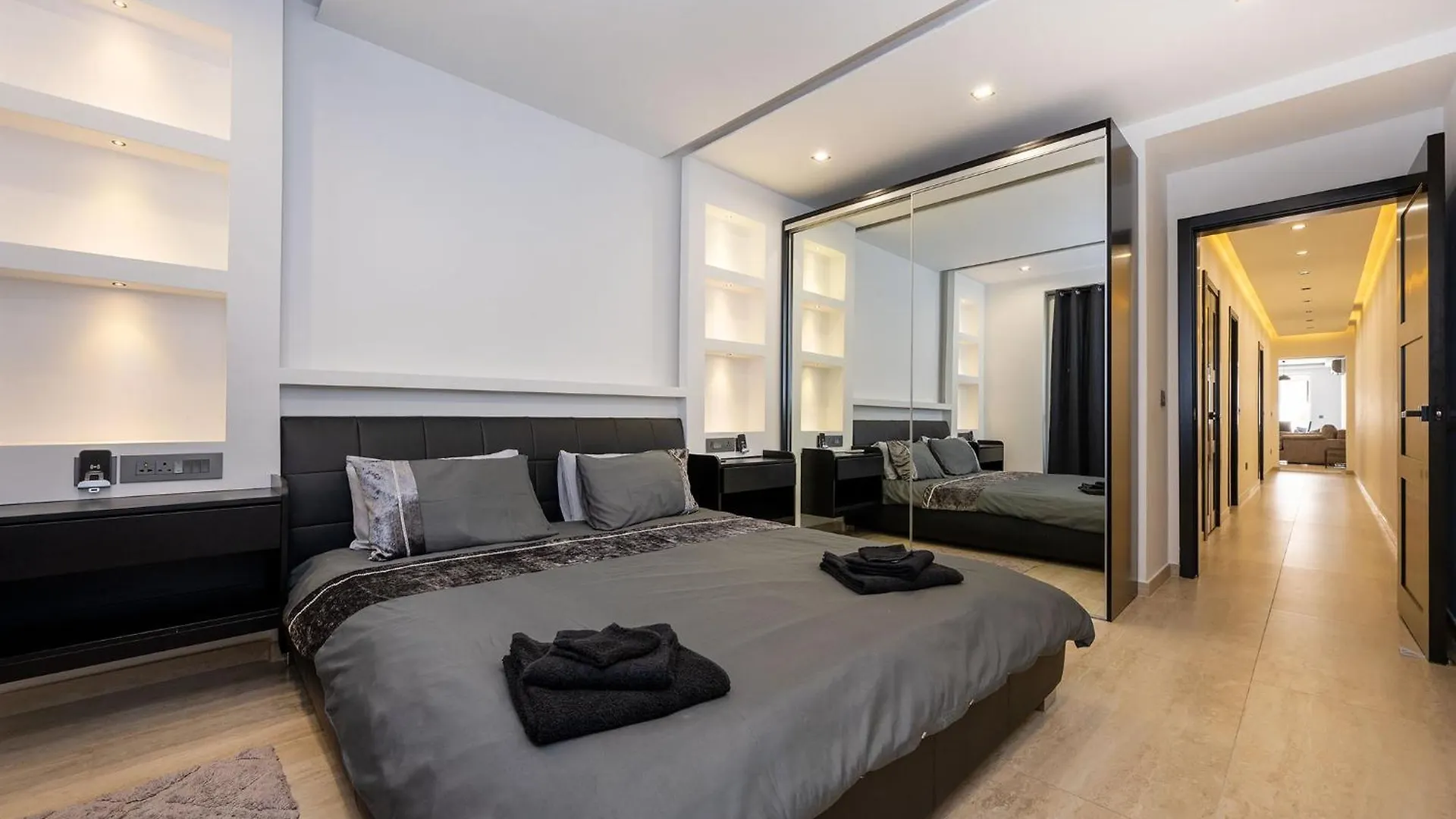 Modern 2 Bedroomed Apartment In Gzira